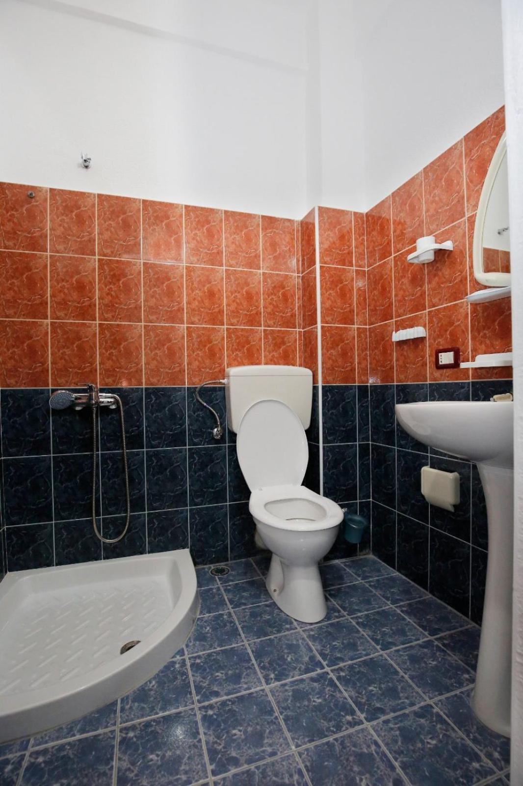 Hotelgodini Golem  Ngoại thất bức ảnh