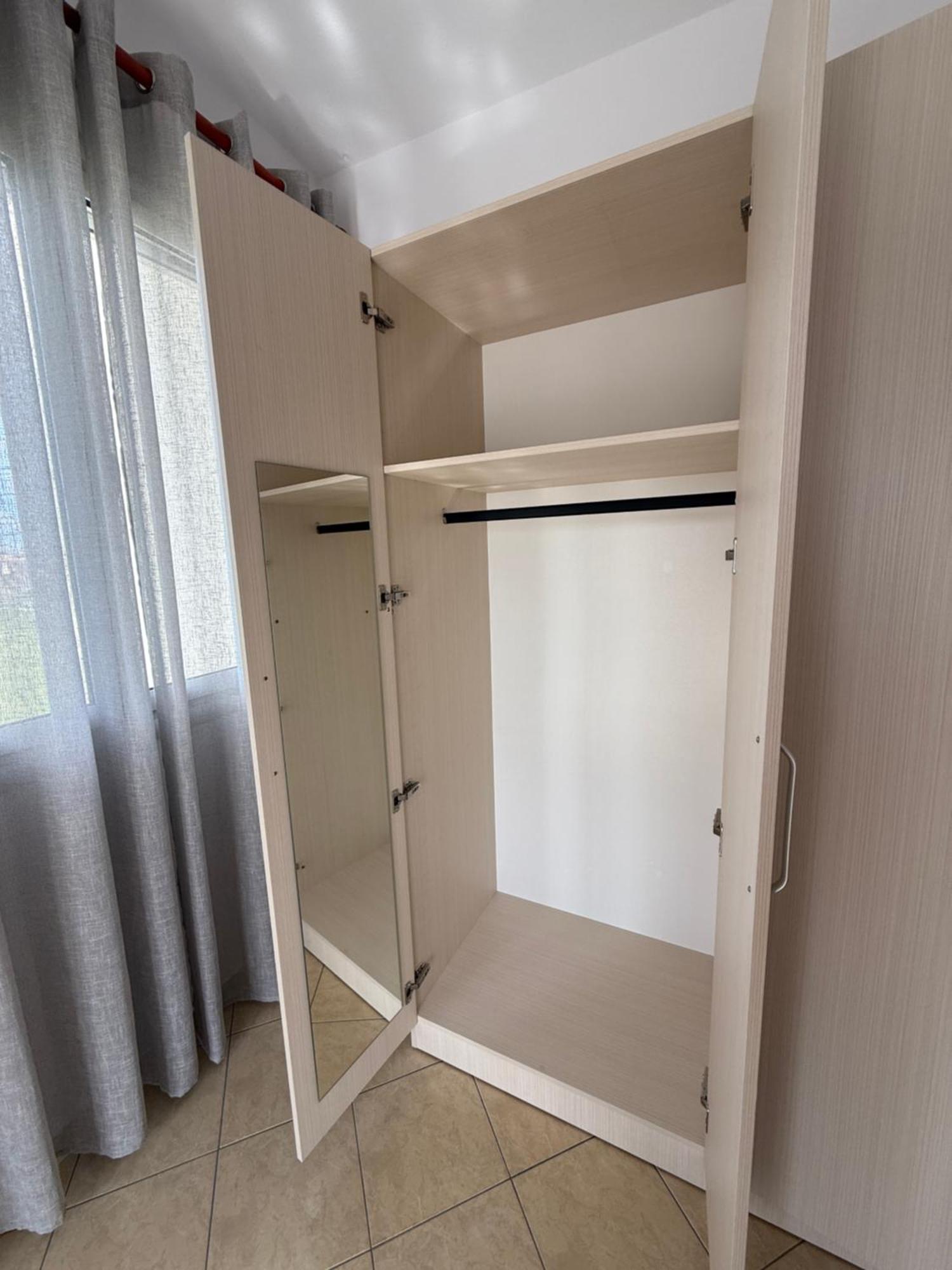 Hotelgodini Golem  Ngoại thất bức ảnh